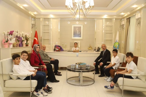 BAŞKANLIK KOLTUĞU ASYA YAĞMUR’UN