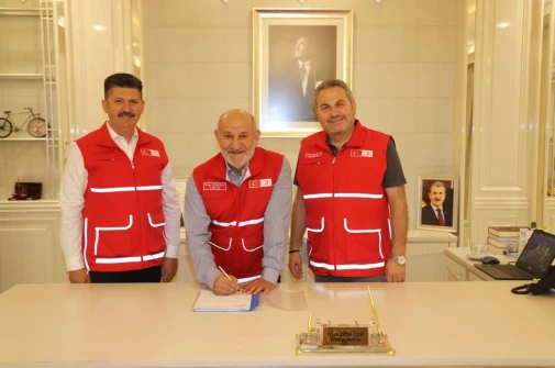 HENDEK BELEDİYESİ VE TÜRK KIZILAY HENDEK ŞUBESİ ARASINDA AŞEVİ PROTOKOLÜ İMZALANDI