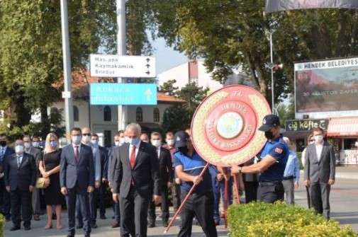 HENDEK´TE ZAFER BAYRAMI COŞKUSU