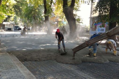 Üniversite caddesi yeni eğitim yılına hazırlanıyor